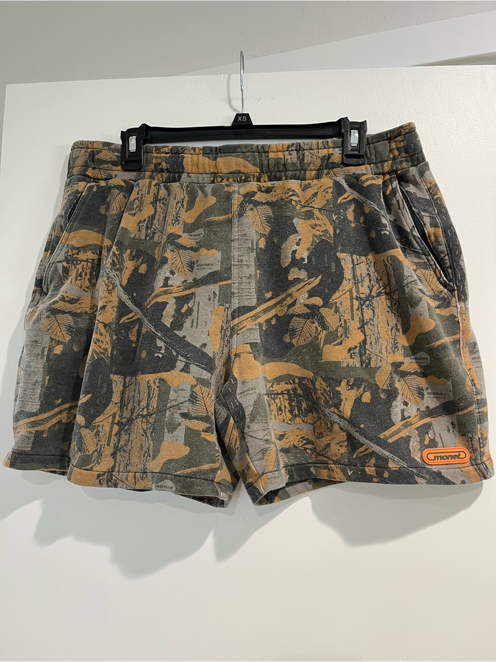 Monet Camouflage Print Men’s Shorts - Black & Tan Size Large